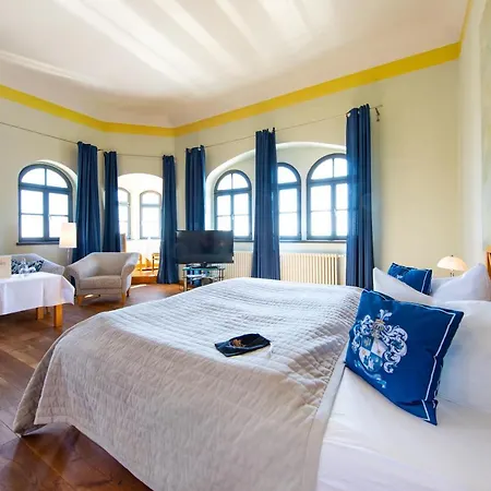 Hotel Spitzhaus *
